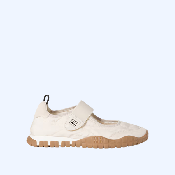 타이어 기능성 소재 및 스웨이드 발레리나 아리보리