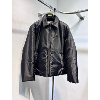 프라다 애나멜삼각형 마크지퍼 재킷