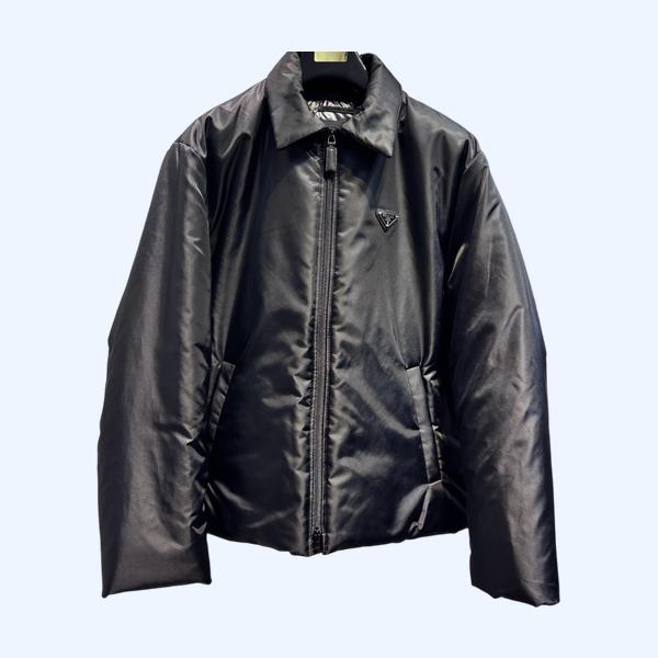 프라다 애나멜삼각형 마크지퍼 재킷