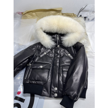 샤넬 하드웨어 가죽 재킷