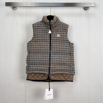 몽클레어 스탠드업 다운 베스트