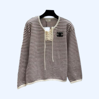 샤넬 라운드 넥 스티치 니트