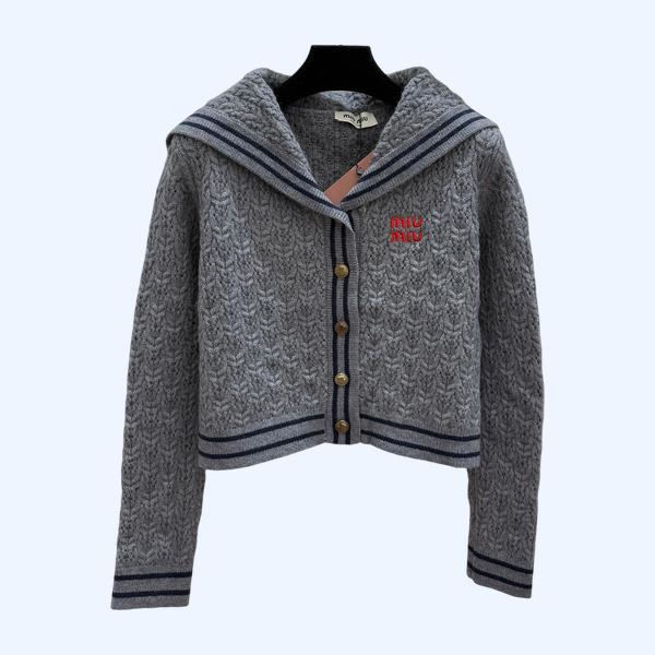 미우미우 스트라이프 칼라니트