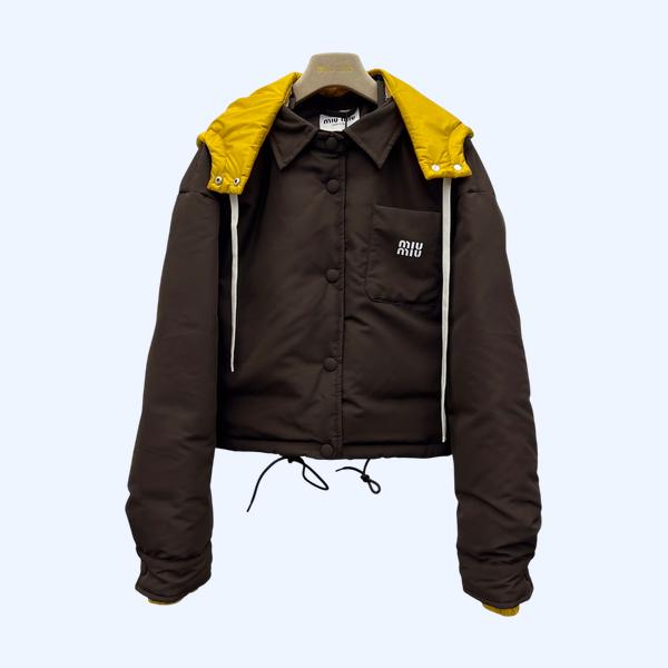 미우미우 콘트라스팅 후드 다운 재킷