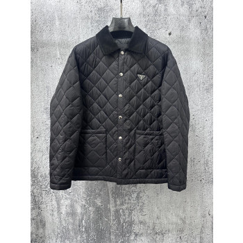 프라다 삼각 다운 제킷