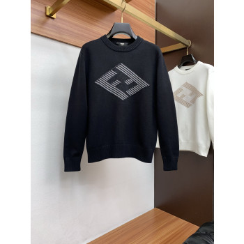 팬디 라운드넥 스웨터