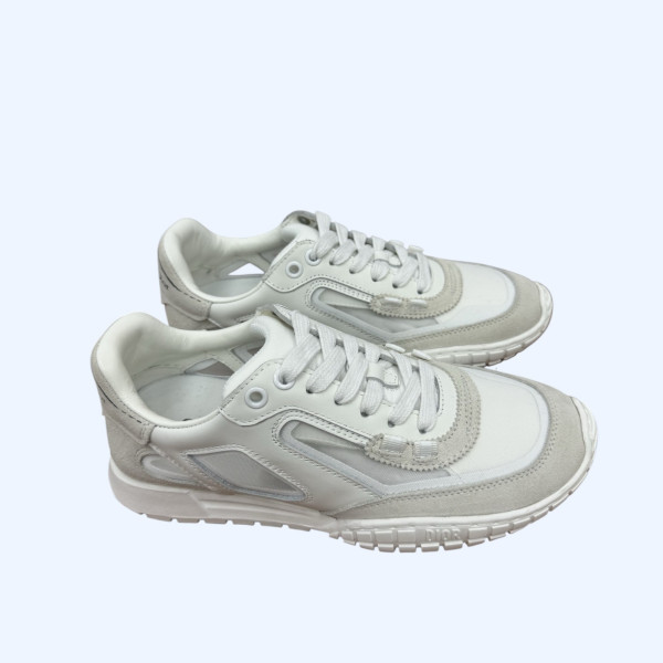 디올 테크 스니커즈